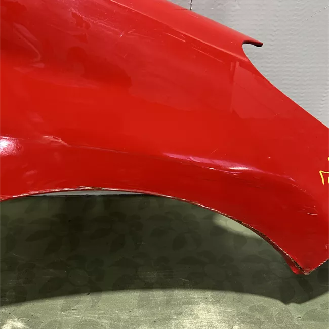 Parafango anteriore destro