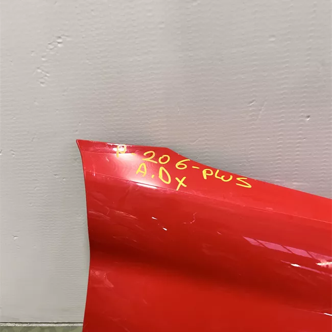 Parafango anteriore destro