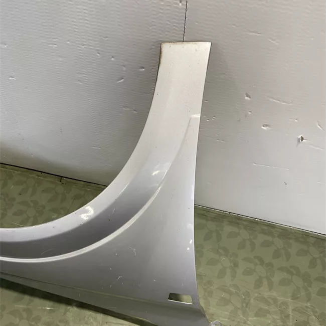 Parafango anteriore destro