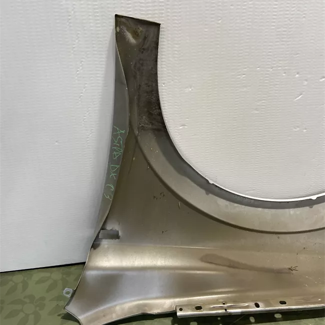 Parafango anteriore destro