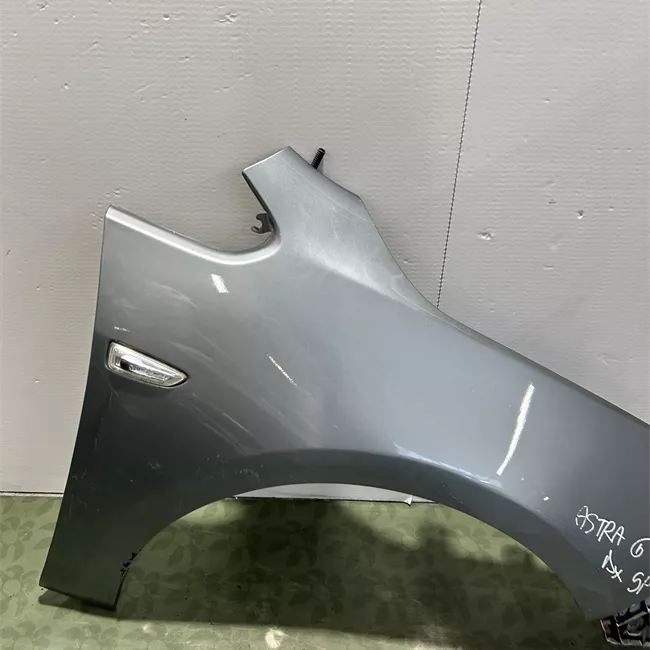 Parafango anteriore destro