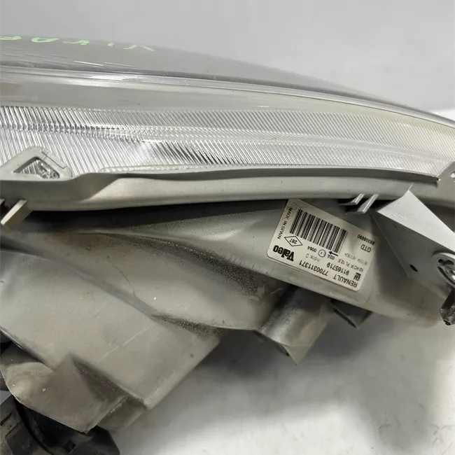 Proiettore sinistro t.6V699999<