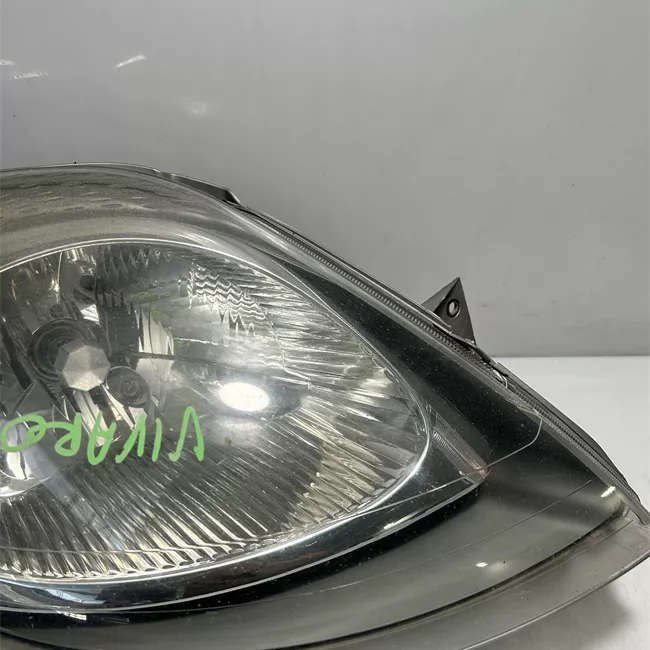 Proiettore destro t.6V699999<