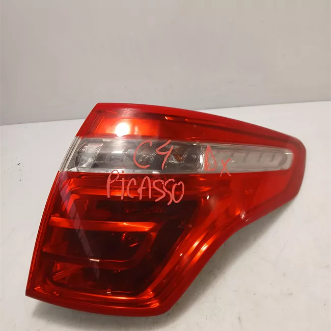 Fanale posteriore parte esterno destro