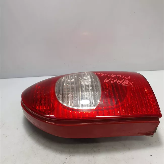 Fanale posteriore sinistro