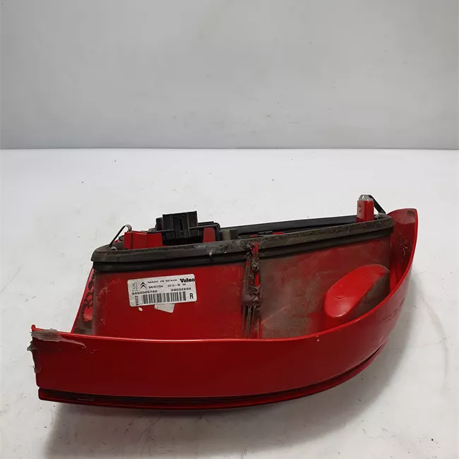 Fanale posteriore sinistro