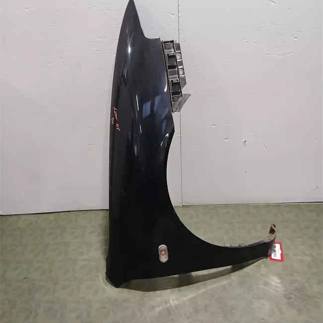 Parafango anteriore destro