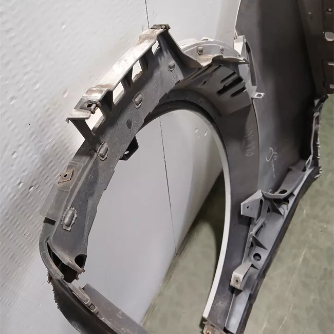 Parafango anteriore destro primer