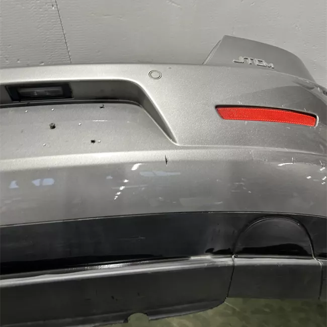 Paraurti posteriore con sensore parchiusura con primer