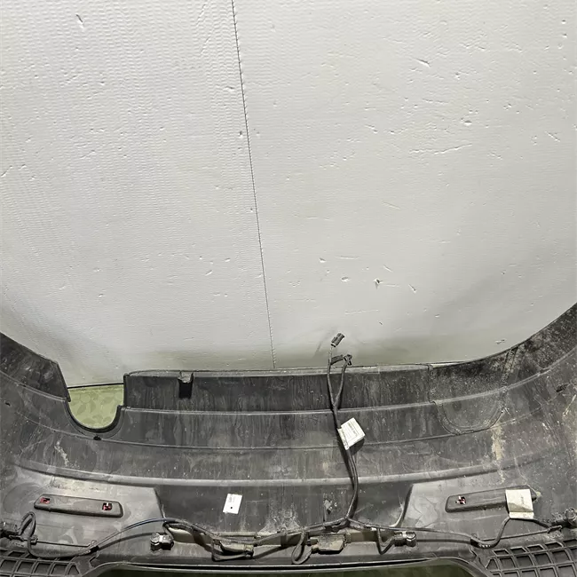 Paraurti posteriore con sensore parchiusura con primer