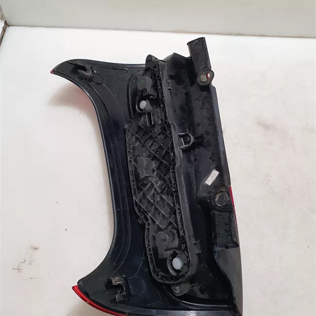 Fanale posteriore sinistro