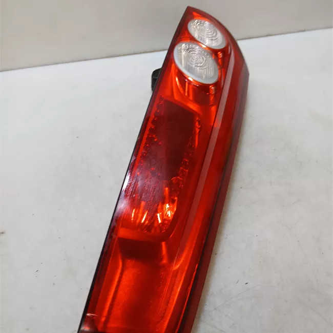 Fanale posteriore sinistro