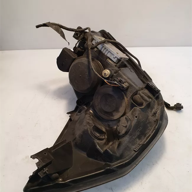 Proiettore sinistro xenon