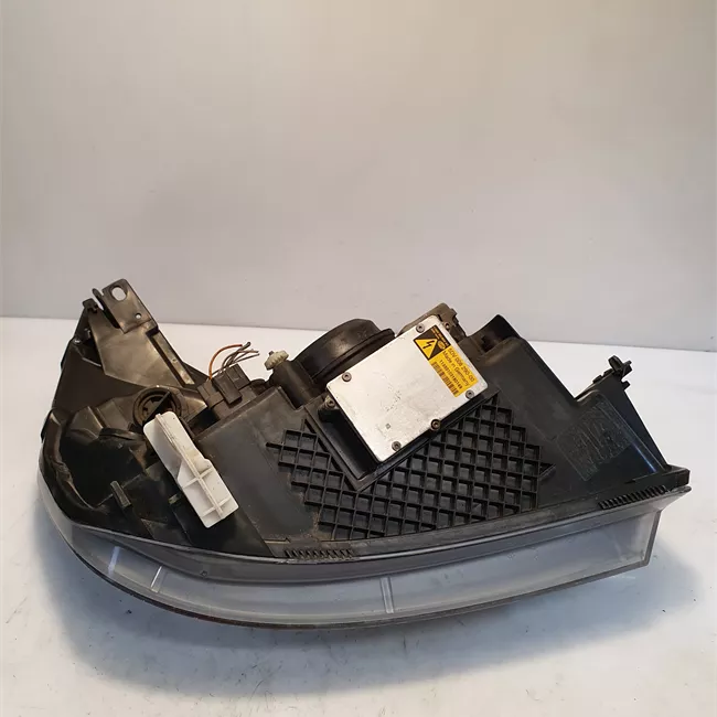 Proiettore sinistro xenon