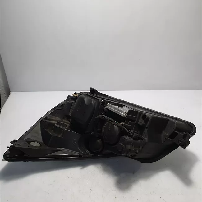 Proiettore destro Xenon