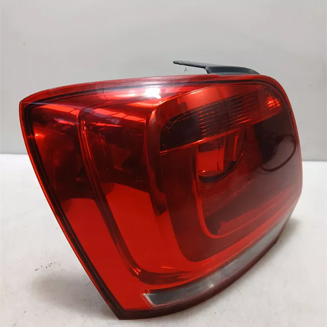 Fanale posteriore sinistro AL