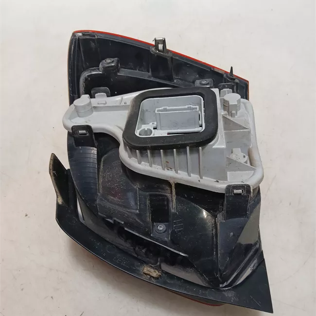 Fanale posteriore sinistro AL