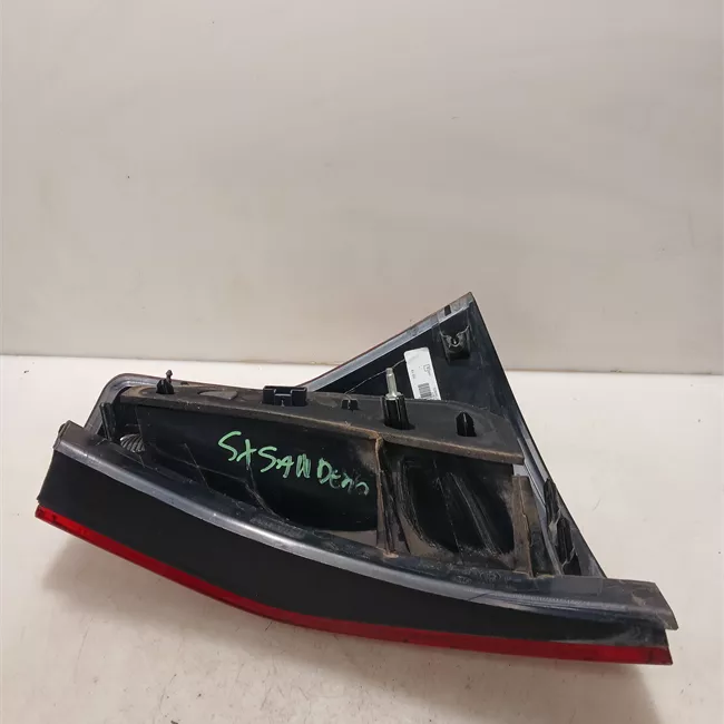 Fanale posteriore sinistro