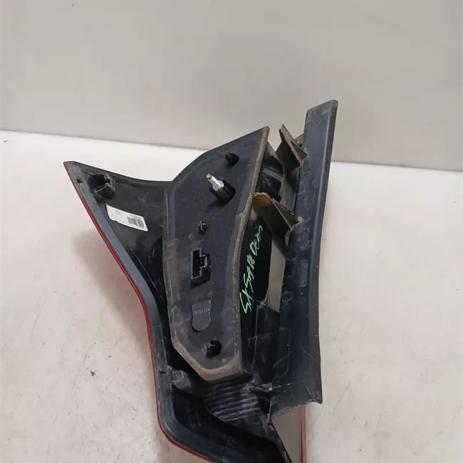 Fanale posteriore sinistro