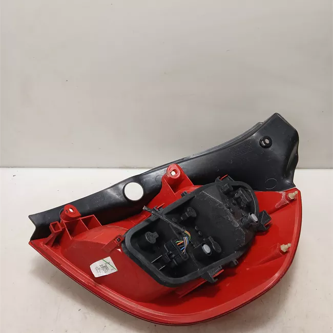 Fanale posteriore sinistro