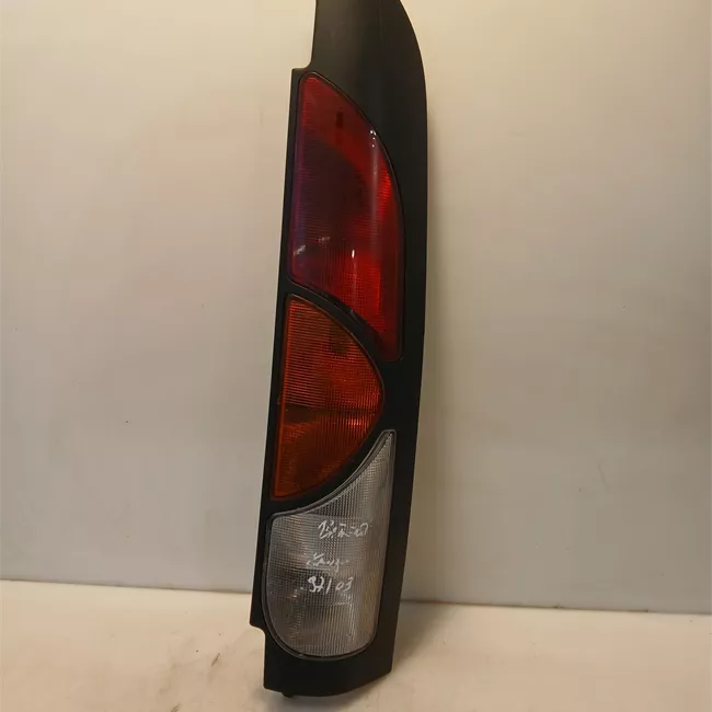 Fanale posteriore destro Portello