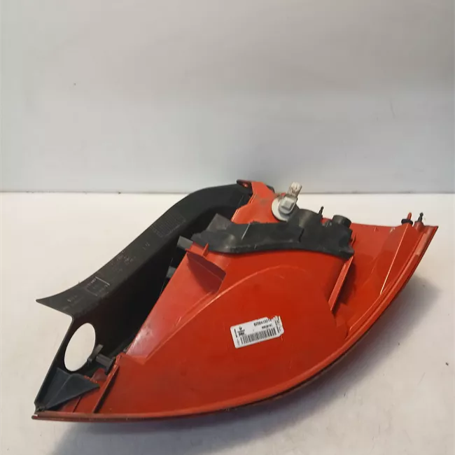 Fanale posteriore sinistro