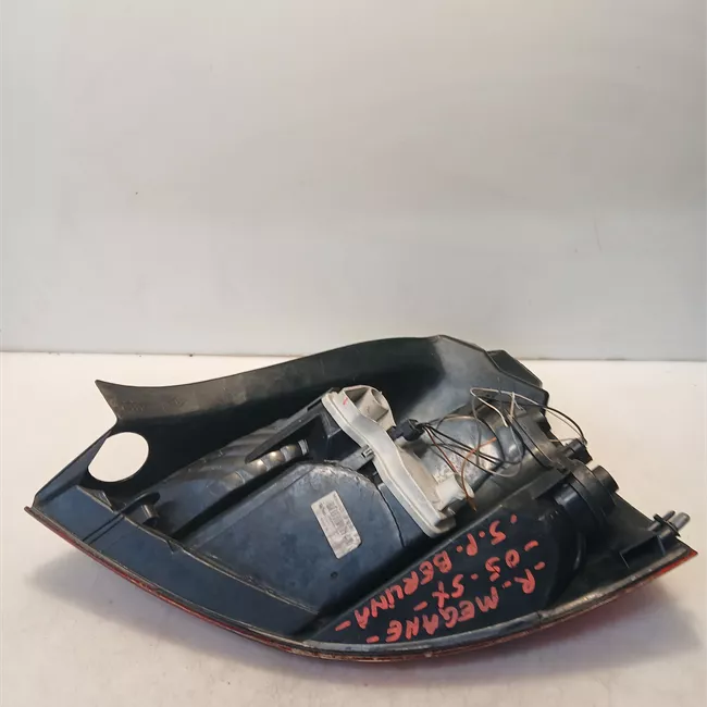 Fanale posteriore sinistro