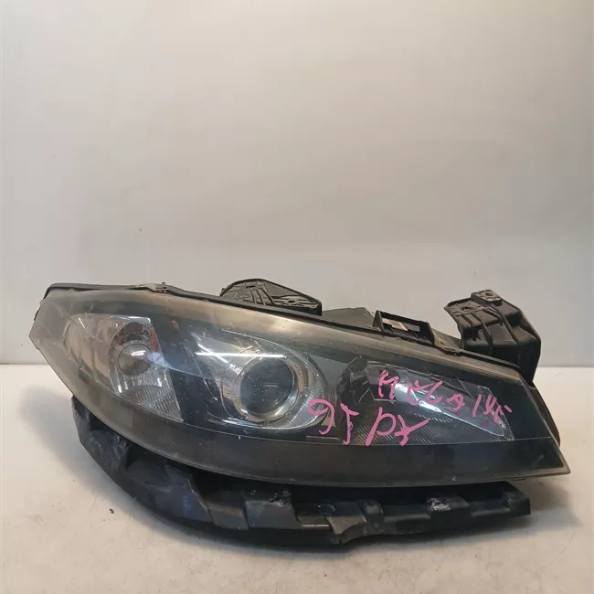 Proiettore destro Xenon