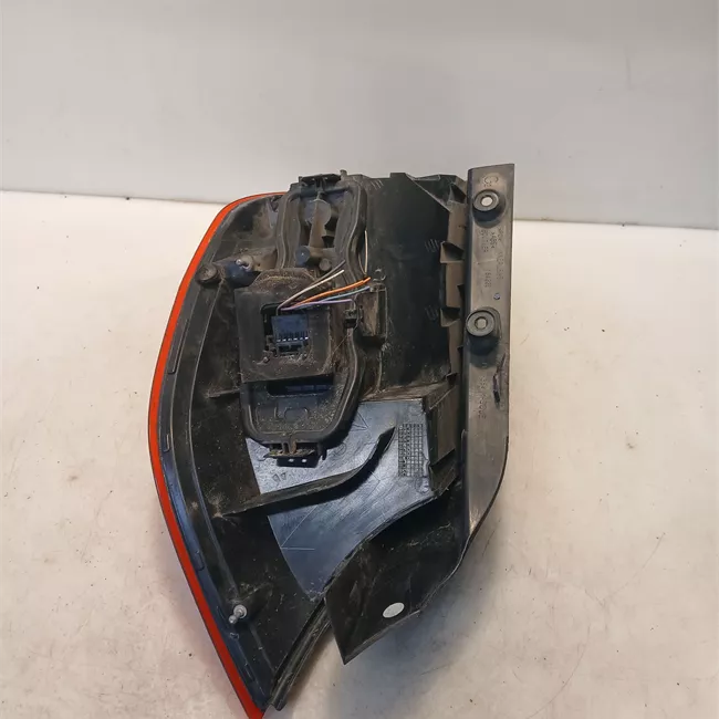 Fanale posteriore sinistro