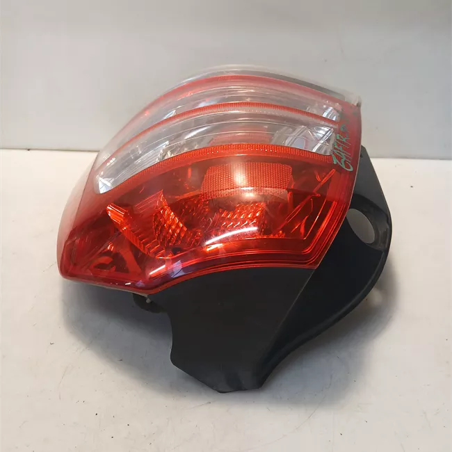 Fanale posteriore destro senza portalampada