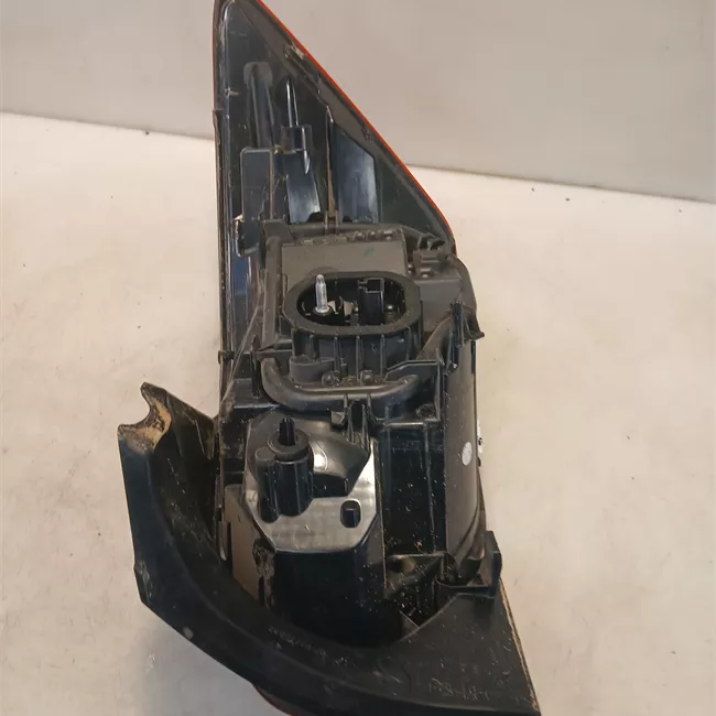 Fanale posteriore sinistro