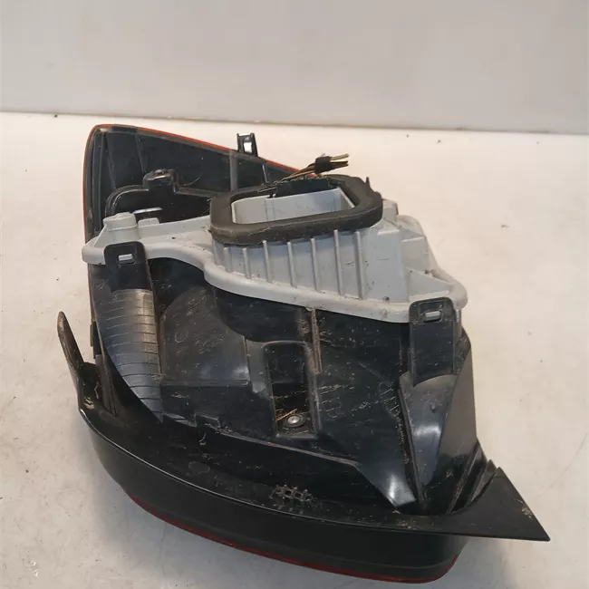 Fanale posteriore sinistro AL