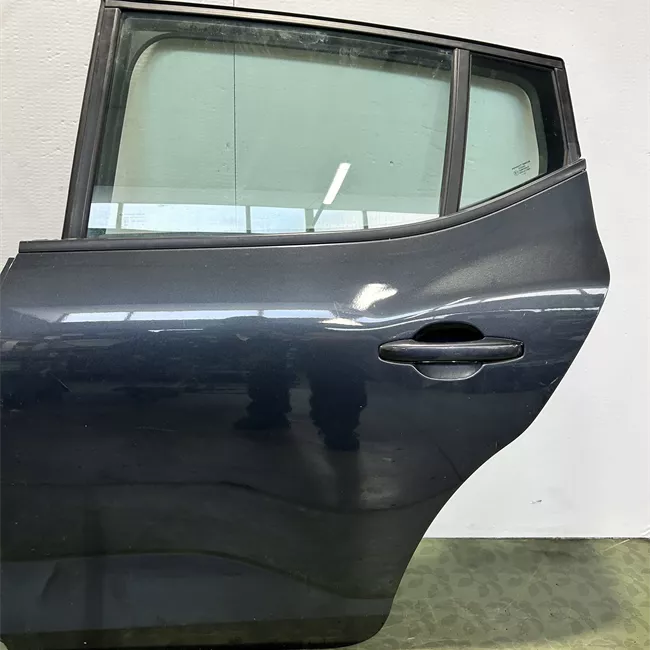 Porta posteriore sinistra