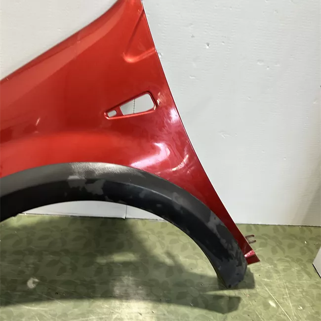 Parafango anteriore sinistro