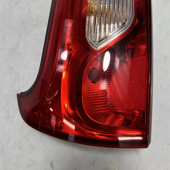 Fanale posteriore sinistro