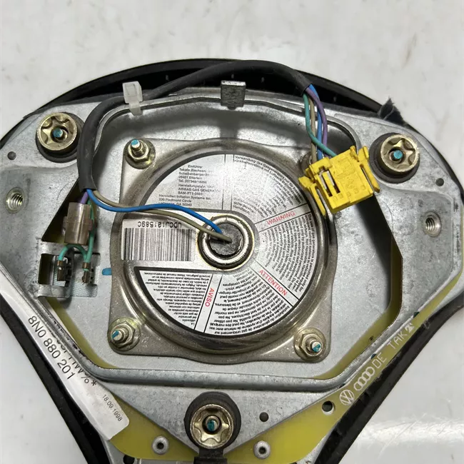 Dispositivo airbag lato guida