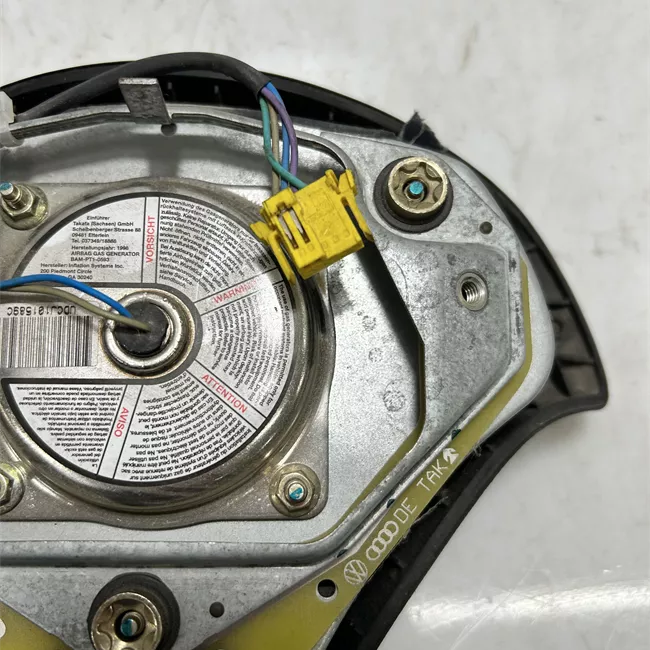 Dispositivo airbag lato guida