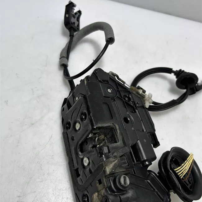 Serratura porta posteriore destra