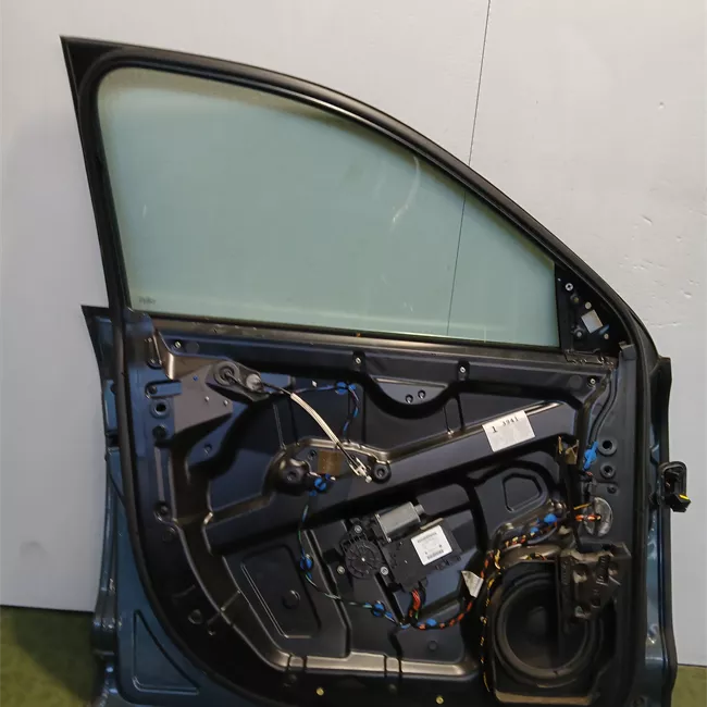 Porta anteriore sinistra