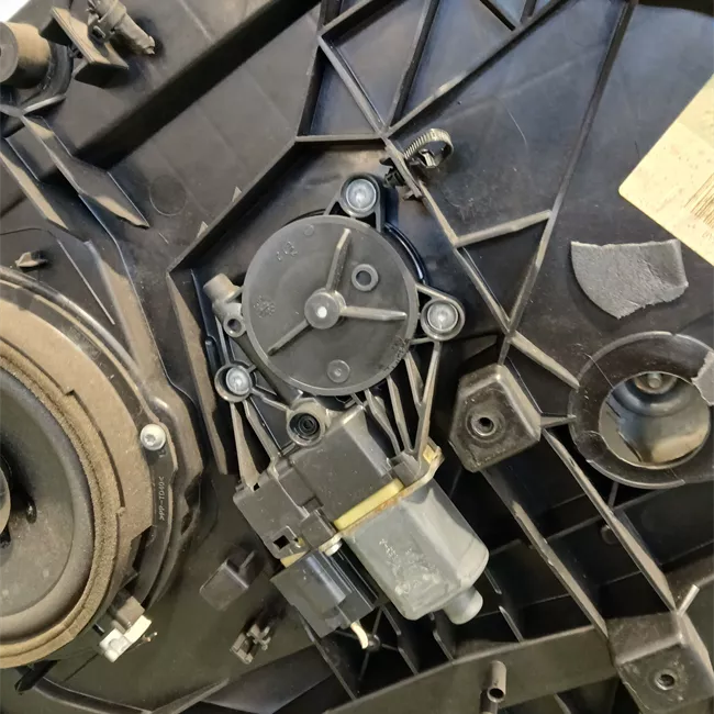 Alzacristallo elettrico porta posteriore destro con motorino