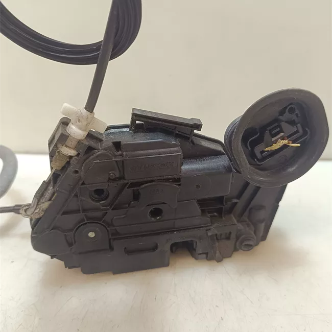 Serratura porta posteriore destra