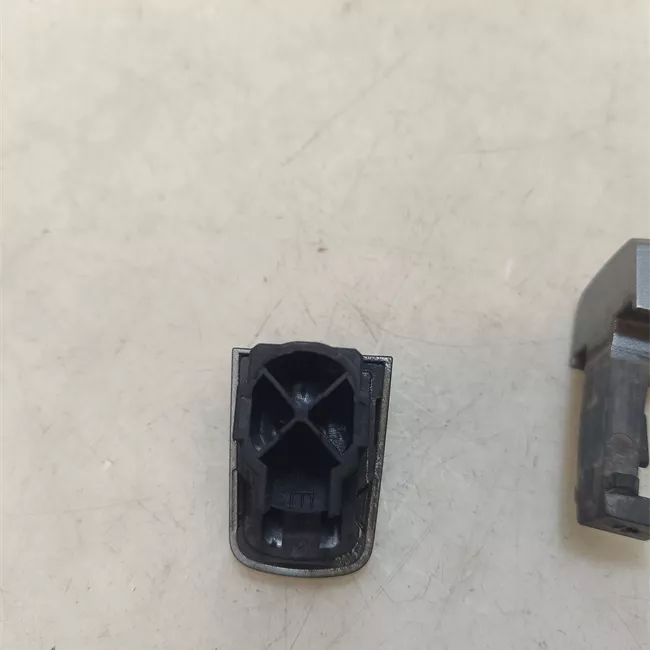 Maniglia porta posteriore sinistra primer