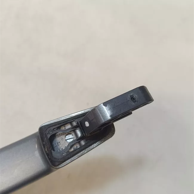 Maniglia porta posteriore sinistra primer