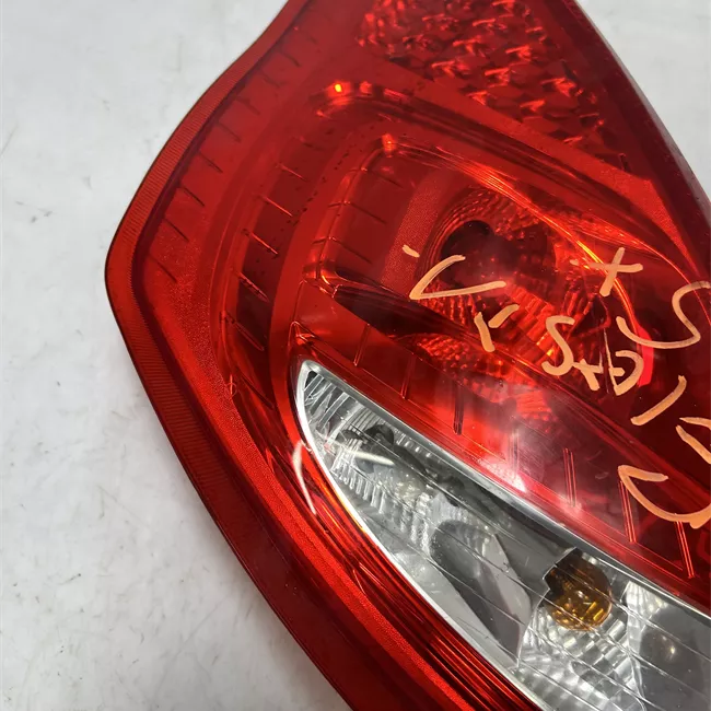 Fanale posteriore sinistro