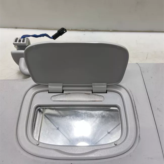 Aletta parasole parabrezza sinistra con specchietto illuminato grigio chiaro