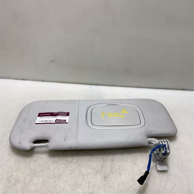 Aletta parasole parabrezza sinistra con specchietto illuminato grigio chiaro