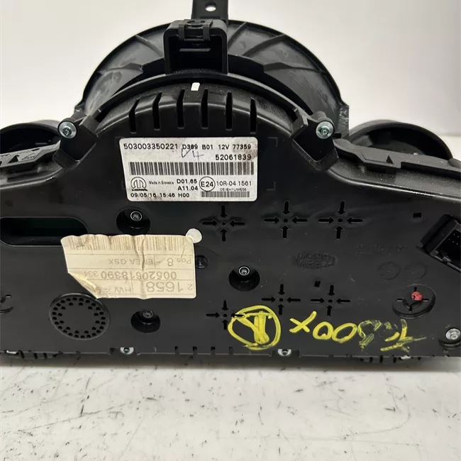 Quadro strumenti completo con displaty molutifunzione