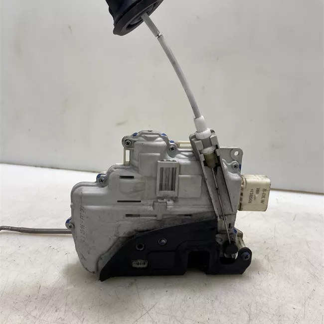 Serratura porta anteriore sinistra