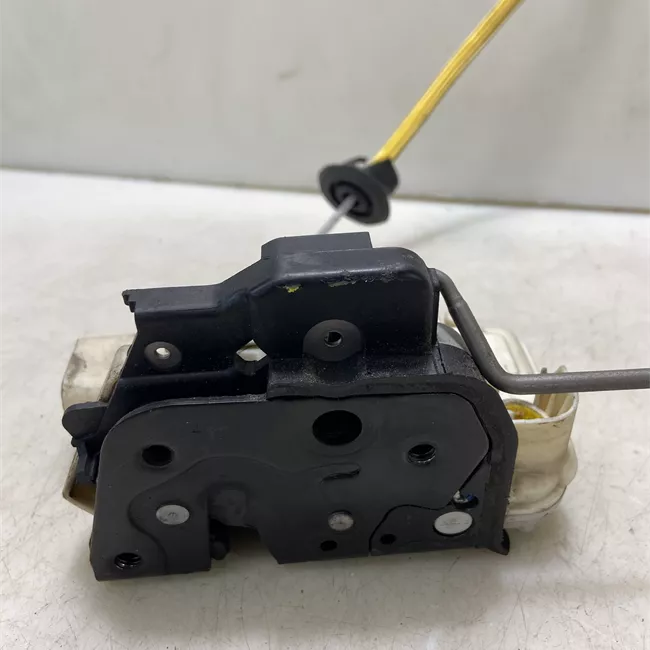 Serratura porta anteriore sinistra