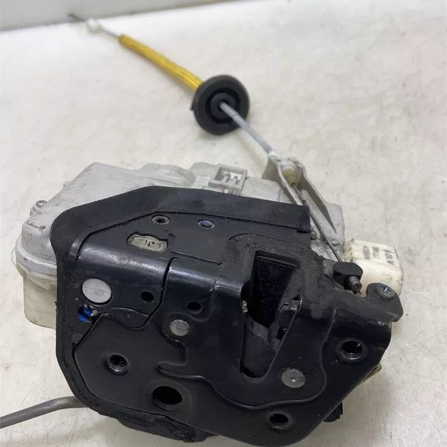 Serratura porta anteriore sinistra